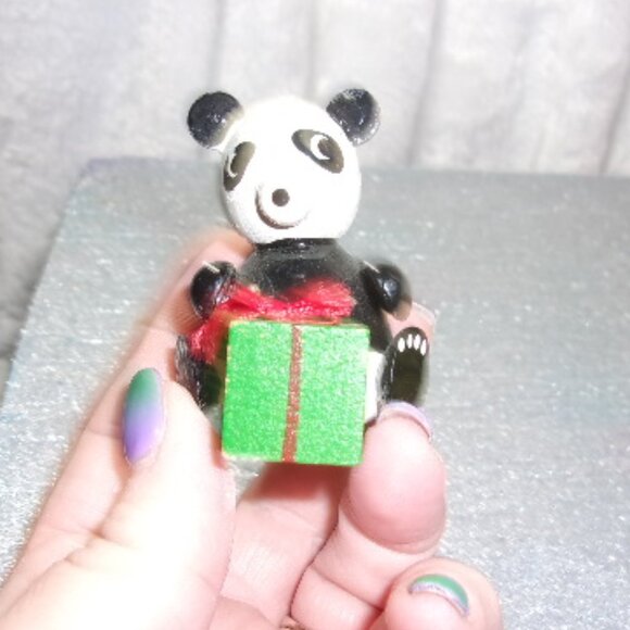 HXS-113 VINTAGE SET OF 4 R. DAKIN FUN FARM WOODEN ANIMAL CHRISTMAS ORNAMENTS - Picture 3 of 14